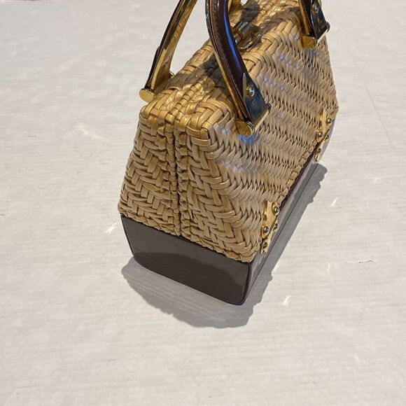 Crown Lewis Vintage basket weave purse lacquered straw bucket with gold hardware - Picture 2 of 11